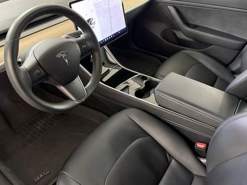 Used 2018 Tesla Model 3 RWD image 11