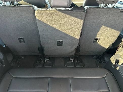 Used 2023 Ford Explorer Limited AWD/4WD image 9