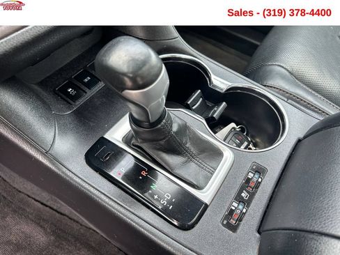 Used 2016 Toyota Highlander Limited AWD/4WD image 22