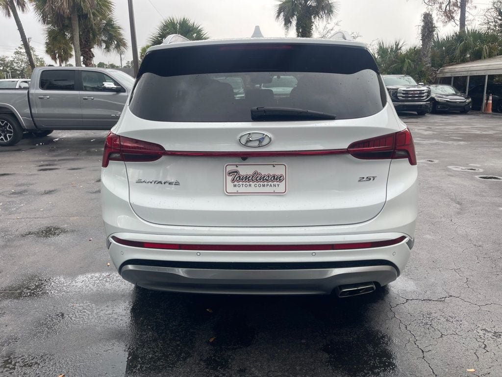 Used 2022 Hyundai Santa Fe Calligraphy FWD image 4
