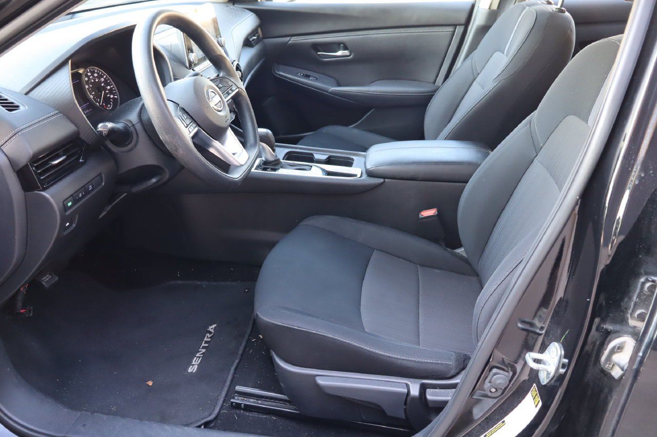 Used 2024 Nissan Sentra SV FWD image 15