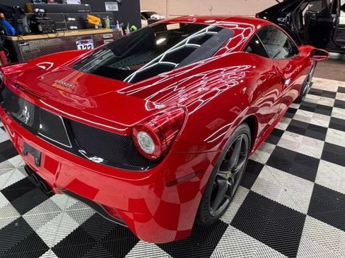 Used 2014 Ferrari 458 Italia Coupe RWD image 3