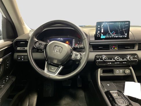 Used 2024 Honda Pilot Elite image 24