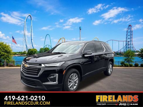 Used 2023 Chevrolet Traverse LT FWD image 1