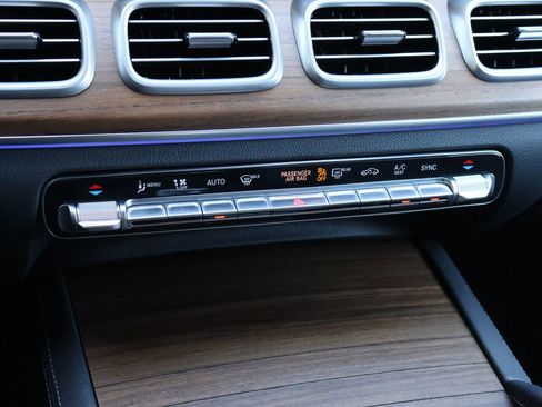 Certified 2025 Mercedes-Benz GLE 350 4MATIC image 27