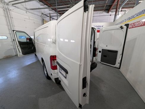 Used 2021 Nissan NV 2500 S image 13
