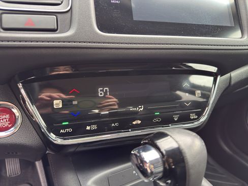 Used 2017 Honda HR-V EX-L image 18