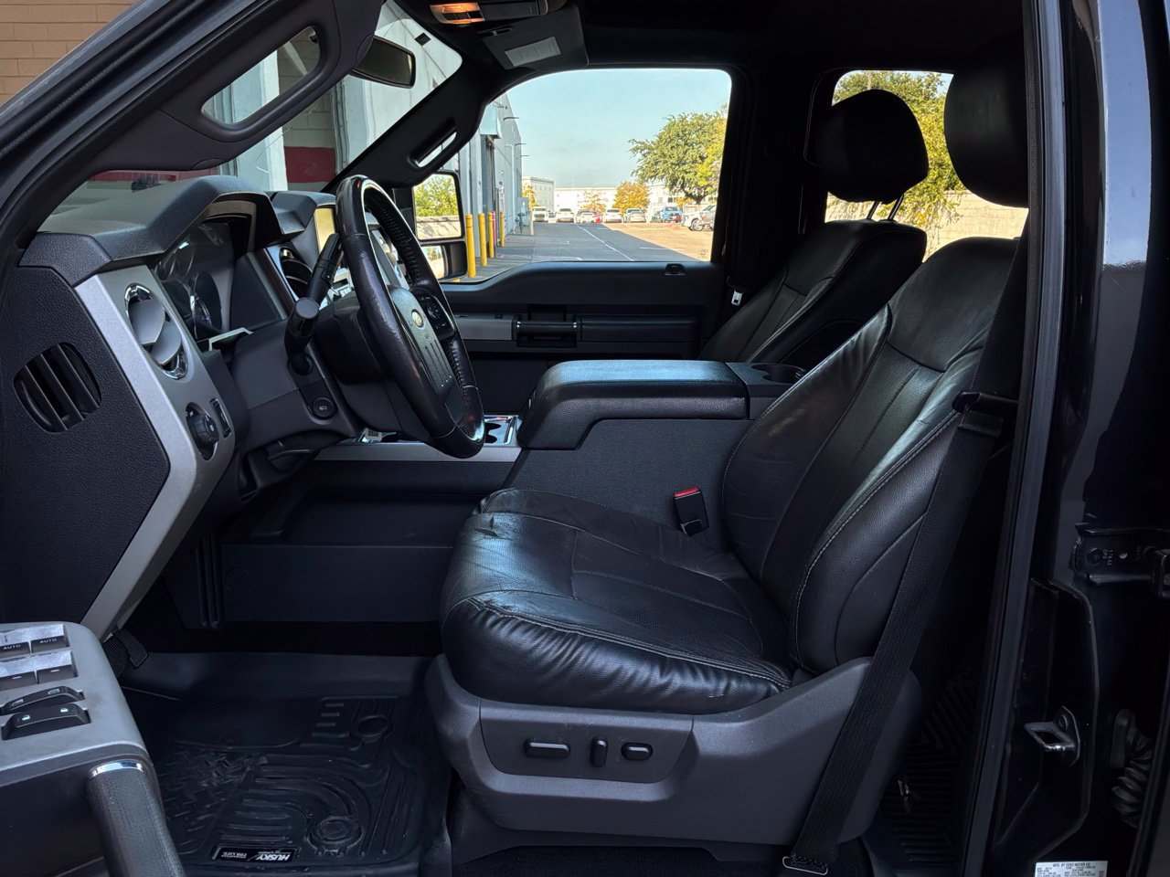 Used 2015 Ford F250 Lariat w/ Lariat Ultimate Package AWD/4WD image 15