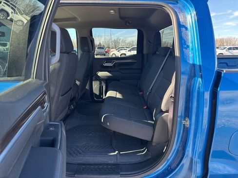 Used 2022 Chevrolet Silverado 1500 LT w/ Z71 Off-Road Package image 10