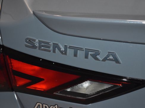 New 2025 Nissan Sentra SR image 23