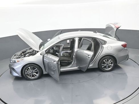 Used 2022 Kia Forte LXS image 57