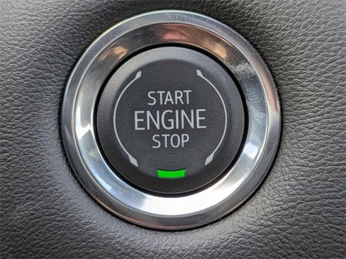 New 2025 GMC Canyon Elevation w/ Convenience Package image 30