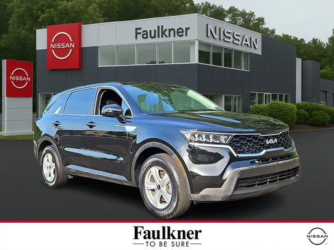 Used 2023 Kia Sorento LX FWD image 1