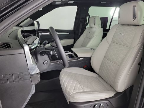 Certified 2026 Cadillac Escalade V AWD/4WD image 17