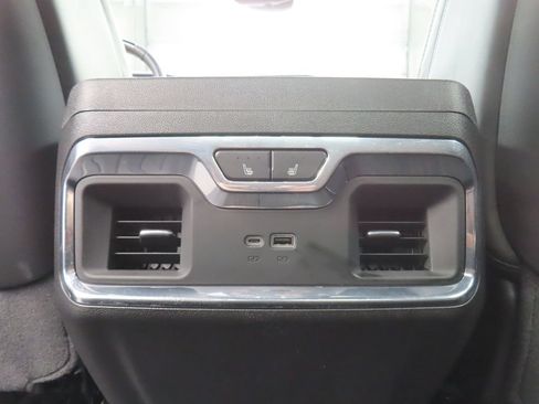 Used 2026 GMC Sierra 1500 Denali Ultimate AWD/4WD image 14