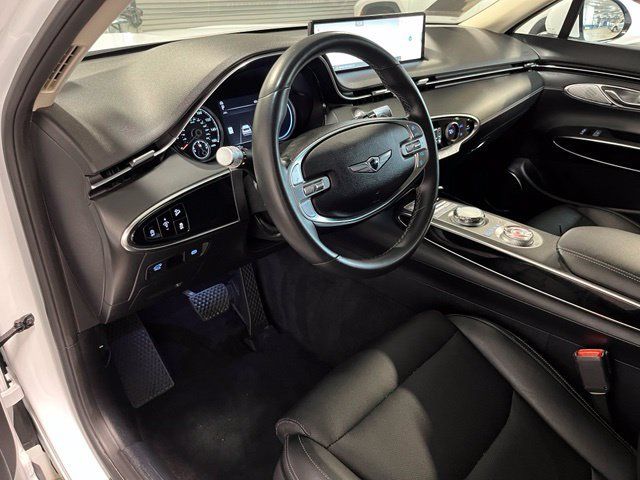 Used 2025 Genesis GV70 2.5T AWD/4WD image 19