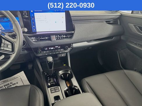 Used 2026 Subaru Outback Premium AWD/4WD image 29
