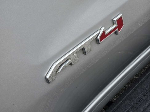 Used 2022 GMC Sierra 1500 AT4 w/ AT4 Premium Package AWD/4WD image 9