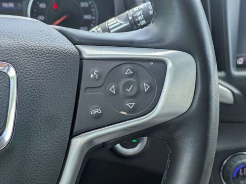 Used 2024 GMC Terrain SLT FWD image 26