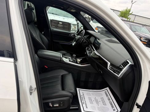Used 2019 BMW X5 xDrive40i w/ Premium Package AWD/4WD image 9