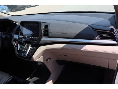 Used 2018 Honda Odyssey Elite image 17