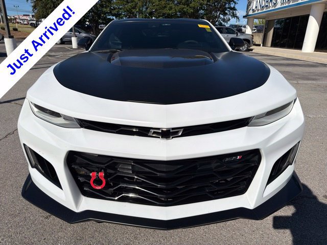 Used 2021 Chevrolet Camaro ZL1 RWD image 8