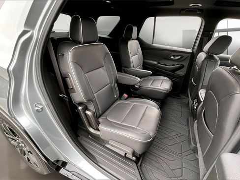 Used 2023 Chevrolet Traverse Premier w/ Redline Edition image 23
