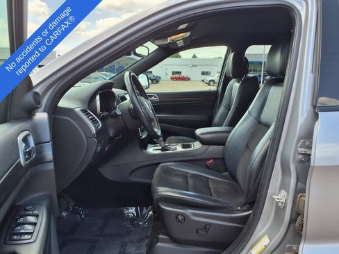 Used 2019 Jeep Grand Cherokee Altitude AWD/4WD image 17