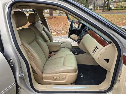 Used 2007 Cadillac DTS image 39