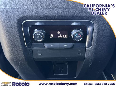 Used 2025 Chevrolet Tahoe LT RWD image 16