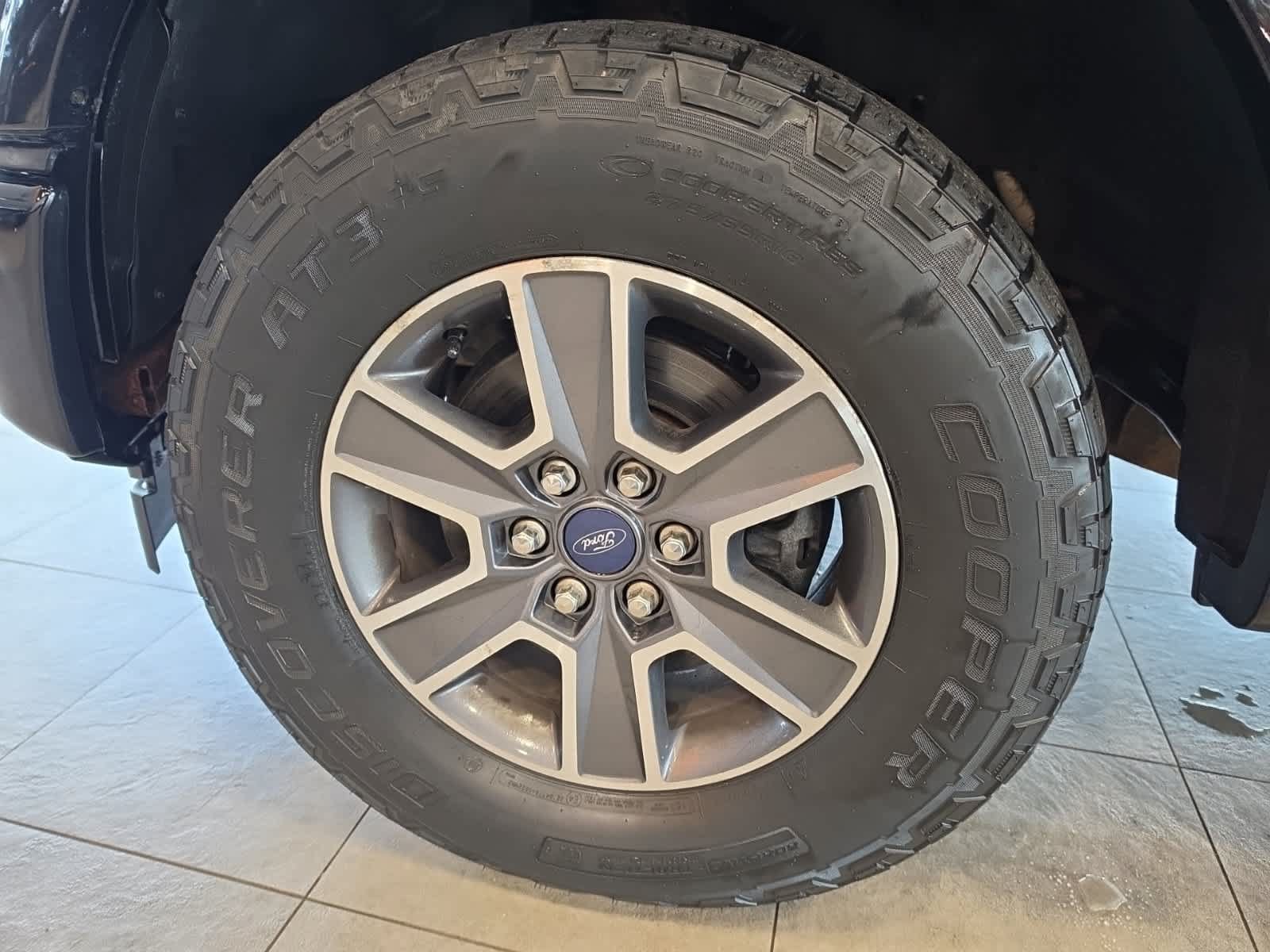 Used 2017 Ford F150 XLT w/ Equipment Group 302A Luxury AWD/4WD image 15
