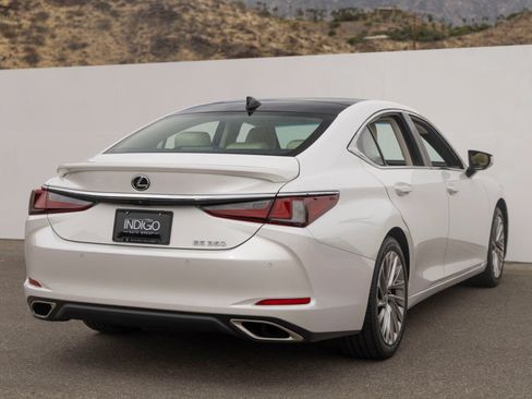 Used 2022 Lexus ES 350 w/ Accessory Package 2 FWD image 10