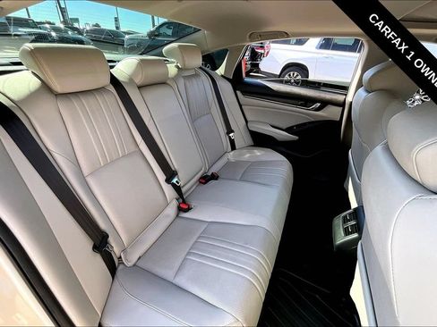 Used 2020 Honda Accord Touring image 24