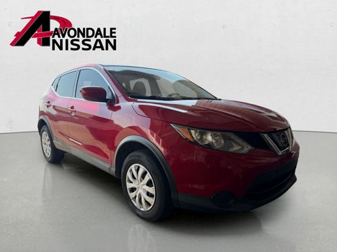 Used 2018 Nissan Rogue Sport S FWD image 5