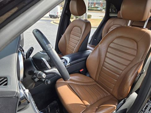 Used 2017 Mercedes-Benz GLC 43 AMG AMG GLC 43 image 22