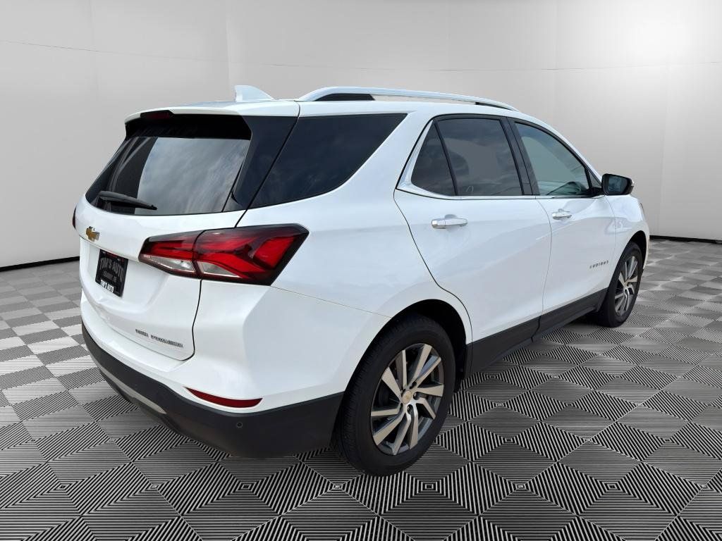 Used 2024 Chevrolet Equinox Premier AWD/4WD image 3