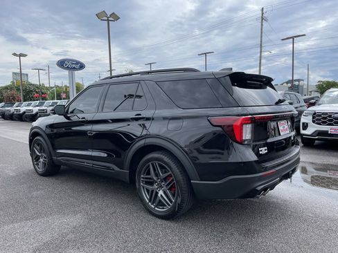 Used 2025 Ford Explorer ST w/ Sun And Sound Package AWD/4WD image 6