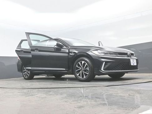 Used 2025 Volkswagen Jetta S FWD image 29