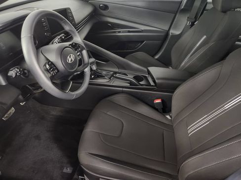 Certified 2025 Hyundai Elantra Sport FWD image 10