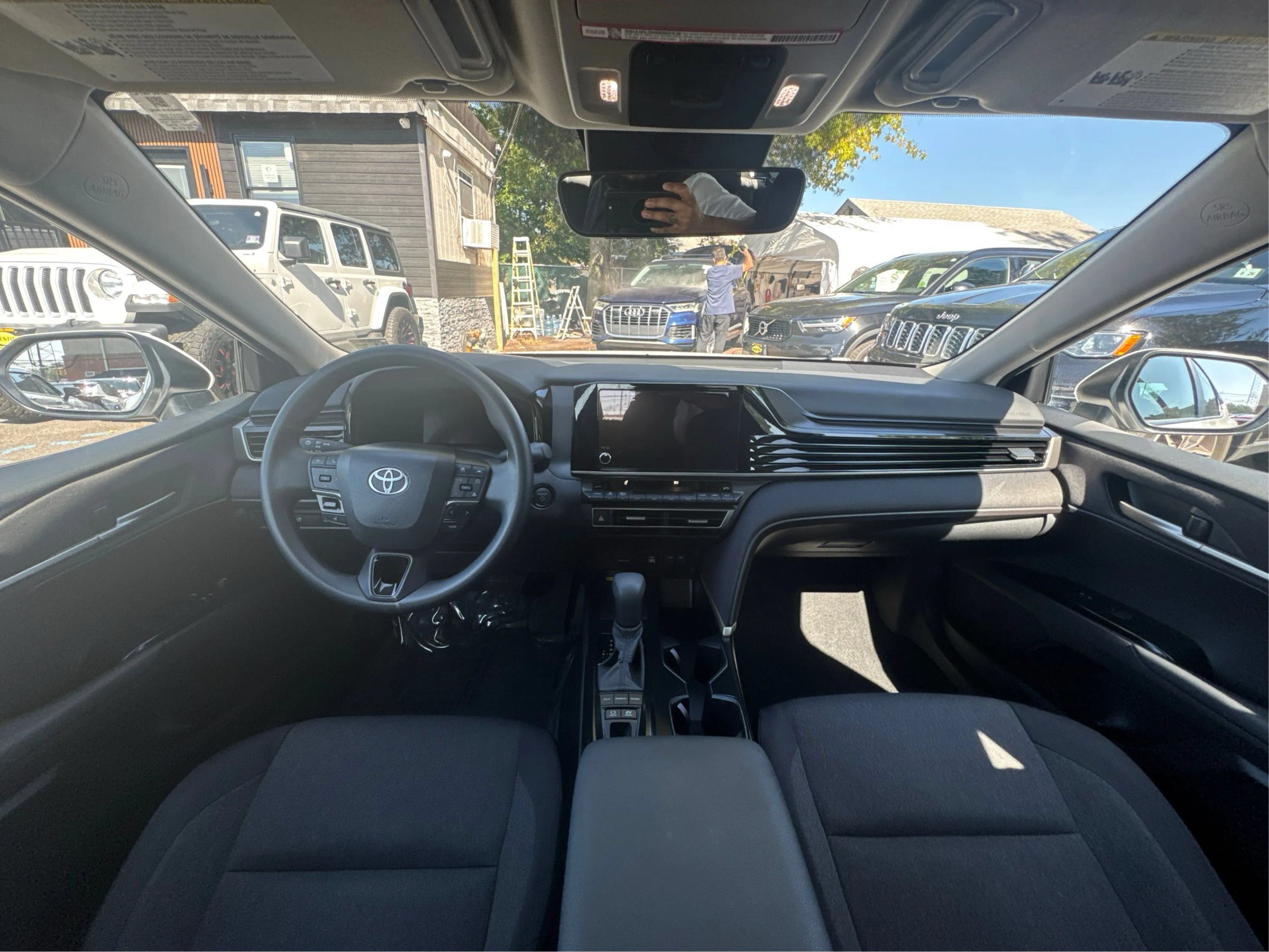 Used 2025 Toyota Camry LE FWD image 30