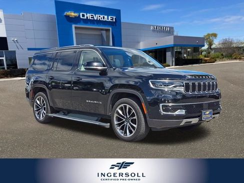 Used 2022 Jeep Wagoneer Series III w/ Premium Group I AWD/4WD image 1