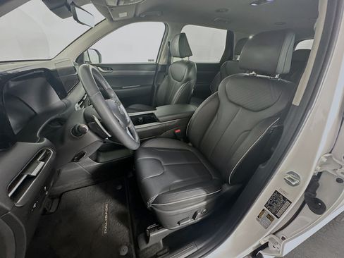 Used 2023 Hyundai Palisade SEL FWD image 13