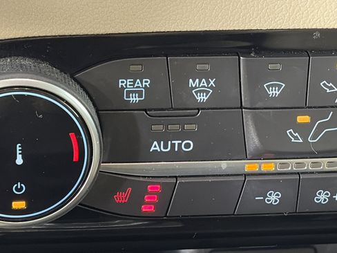 Used 2022 Ford Escape SEL image 25