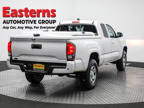 Used 2022 Toyota Tacoma SR w/ SR Convenience Package image 5