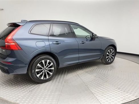 Certified 2025 Volvo XC60 B5 Plus image 2