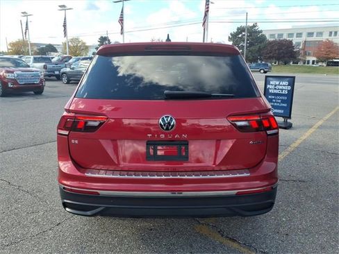 Used 2022 Volkswagen Tiguan SE image 6