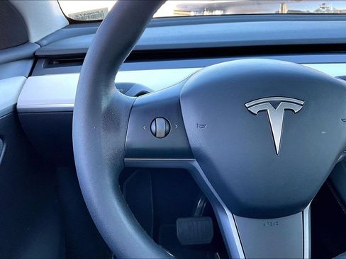 Used 2023 Tesla Model Y Long Range AWD/4WD image 11