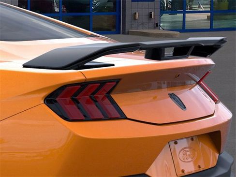 New 2026 Ford Mustang Dark Horse image 22