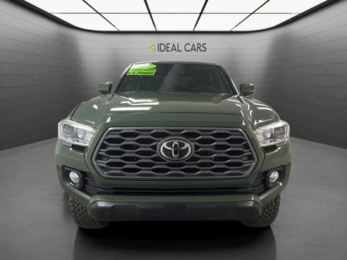Used 2021 Toyota Tacoma TRD Off-Road w/ Technology Package RWD image 2
