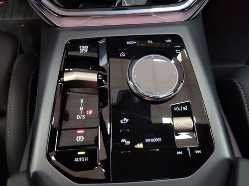 Used 2025 BMW X3 xDrive30i w/ Premium Package image 28